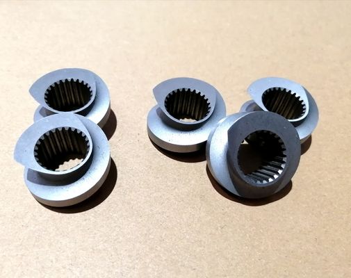 Komponen Ekstrusi Sekrup Kembar Pendinginan Vakum dengan Kinerja HRC58-62 Kekerasan Optimal