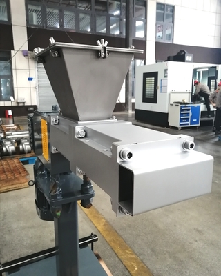 4KW/5.5KW Side Feeder memberi makan Serat Kaca Singkat Dan Serbuk Talkum Untuk Extruder