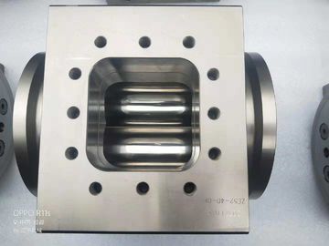 Berstoff ZE 82 Extruder Screw Barel Dengan Ni60 Nickel Base Alloy Liner Untuk Twin Extruder Machine