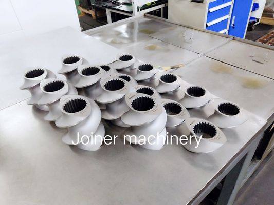 ZE77 Silver Covey Screw Element, Bahan Screw Extruder HRC58 - 62 Hardness