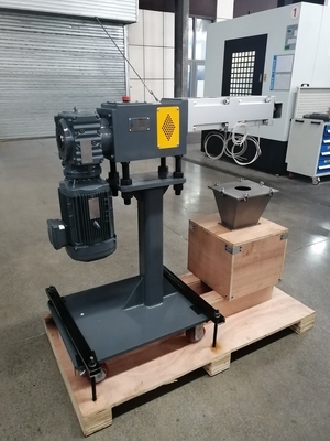 Volume Type Twin Screw Extruder Side Feeder Untuk Industri Teknik Plastik